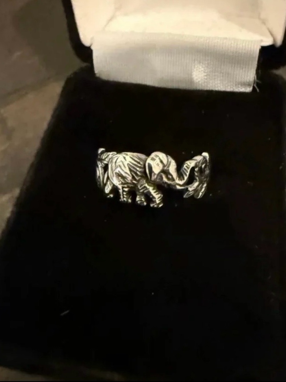 Sterling Silver 925 Elephant Ring. Size 7 and 8 available. - Picture 2 of 4